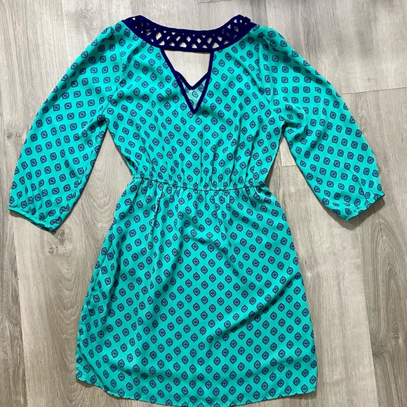 Skies are Blue Dress - Picture 4 of 5